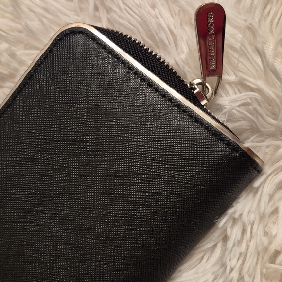 Michael Kors Black Zip-Around Wallet - Picture 3 of 7